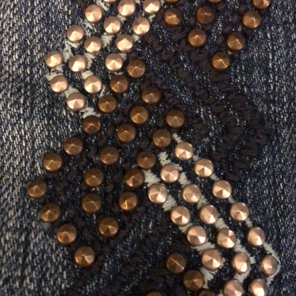 7 For All Mankind - Picture 3 of 8